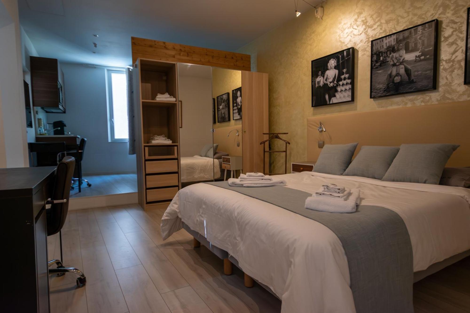 Appartement A l'ombre du Palais à Avignon Extérieur photo
