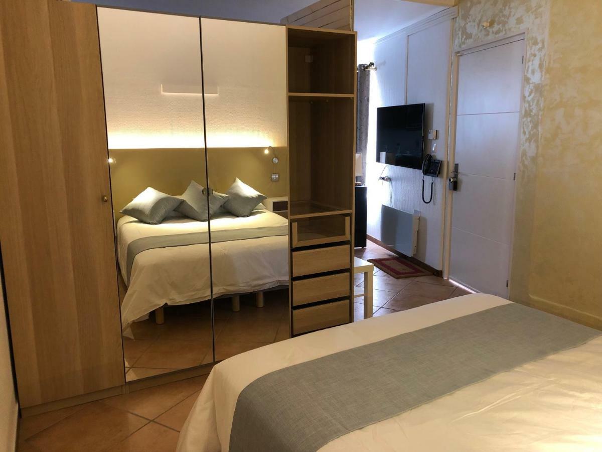 Appartement A l'ombre du Palais à Avignon Extérieur photo